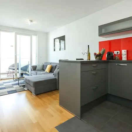 Appartamento Newly Motar With Balcony And Parking Garage!! *